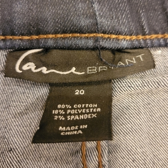 **SALE** Lane Bryant Capri Dark Wash Cropped Denim Jeans Size 20 - Picture 3 of 3